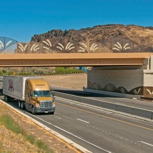 I-84-Overpass in Biggs, Oregon - Wheat design. Photo by ODOT.